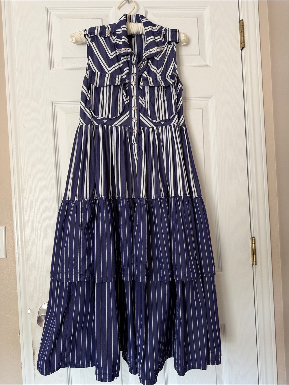 Victoria/Tomas Size 38 (6) Sleeveless Navy and White Striped Tiered Maxi Dress